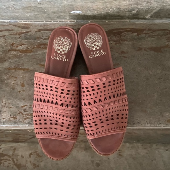 Vince Camuto leather wedge slide sandal - Picture 8 of 8